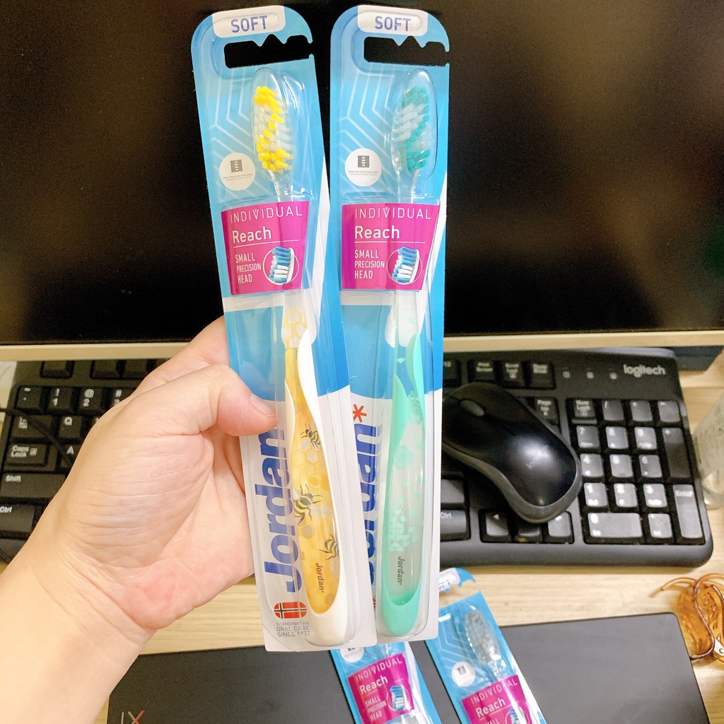 Bàn chải đánh răng Jordan Individual Reach soft(đầu nhỏ lông mềm)