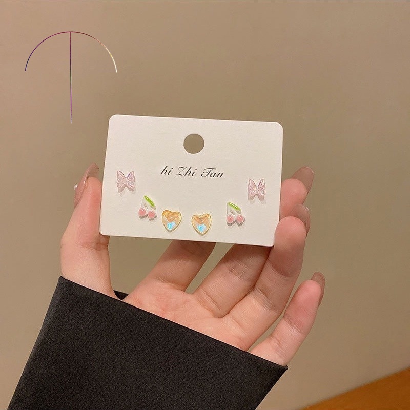 Set 6 Khuyên Tai Hình Hoa Tulip / Trái Tim / Bướm Bằng Nhựa Thời Trang Cho Nữ