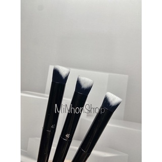Cọ che khuyết điểm hai mặt phẳng dupe KVD #40