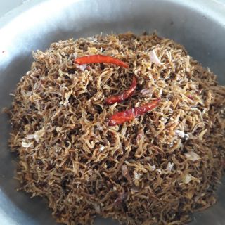 Cá cơm mờm rim tỏi ớt