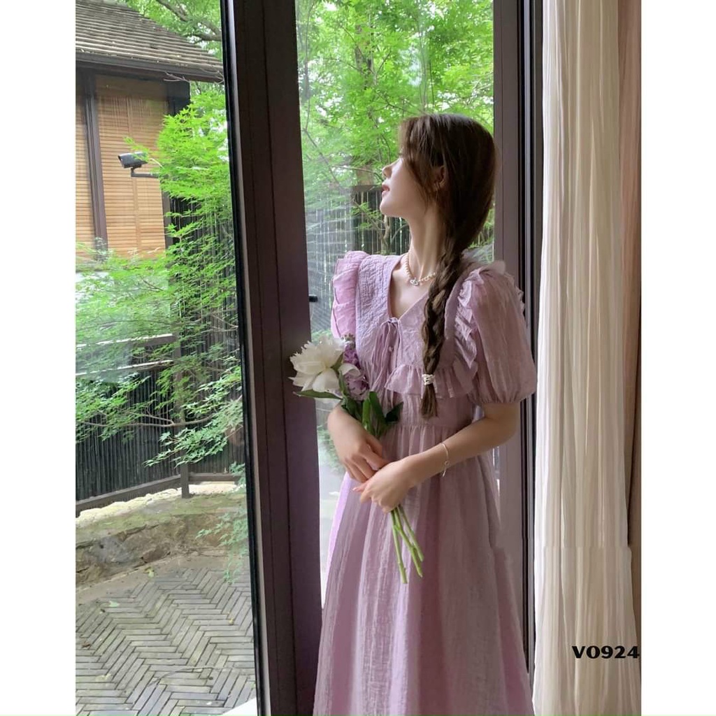 Đầm váy tiên nữ bồng bềnh với màu tím nhẹ nhàng, thướt tha dành cho các nàng thơ đi chơi, đi dạo hoặc đi biển đều xinh