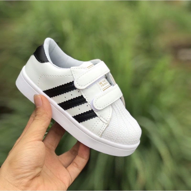Giầy thể thao QCCC full box cho bé trai và bé gái Ba sọc Babybees 001 (sz21-sz36) bé đi êm chân có quai dán tiện lợi