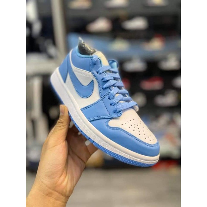 Giày thể thao Jordan 1 đen trắng cổ thấp, Giày JD low panda nam nữ siêu hot, Giày thể thao sneaker bản đẹp mẫu ez305 | BigBuy360 - bigbuy360.vn