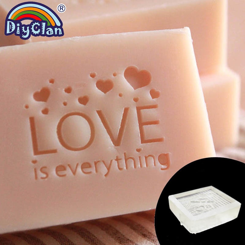 Khuôn Làm Xà Phòng Thủ Công Bằng Nhựa Trong Suốt Họa Tiết Chữ LOVE Đáng Yêu