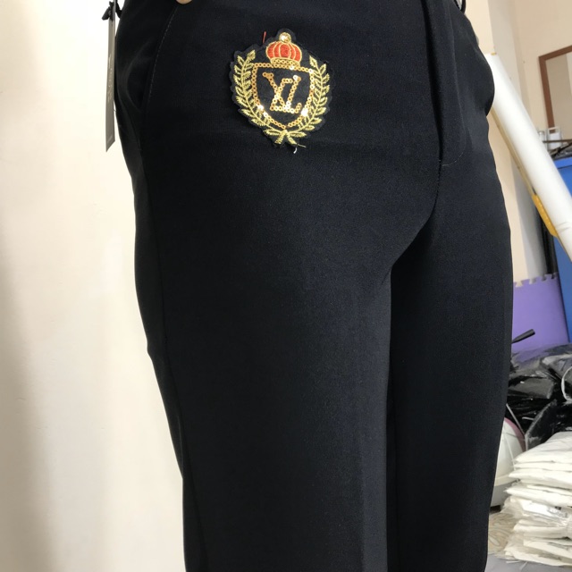 Quần Âu - Sơ MI Quần Tây Đen Thêu Họa Tiết, Sơ Mi Họa Tết Dáng Ôm Ống Côn Vải Chống Nhăn Set Mới 2020 | BigBuy360 - bigbuy360.vn