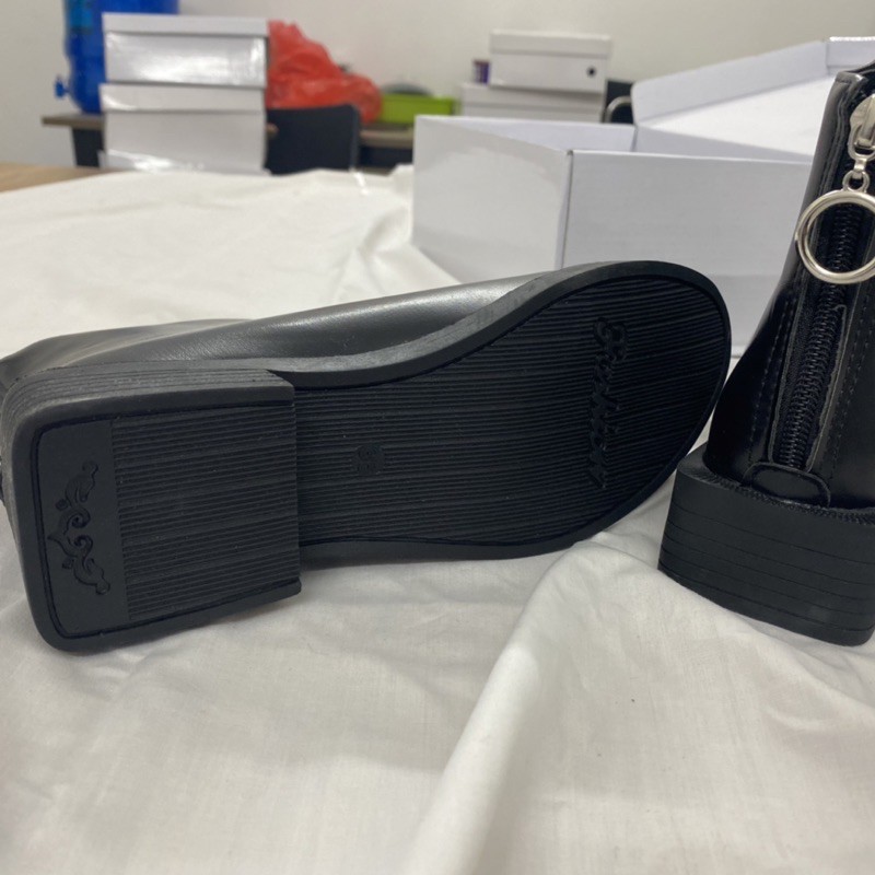 Bốt Nữ Da Trơn Cổ Ngắn Sành Điệu G30 | BigBuy360 - bigbuy360.vn