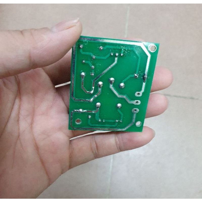 Mạch sạc ắc qui tự ngắt 12v