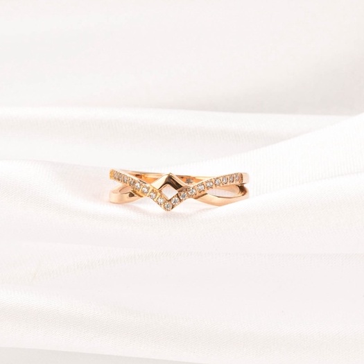 Nhẫn CDE Dia Tiara Rose Gold Ring CDE8008RG