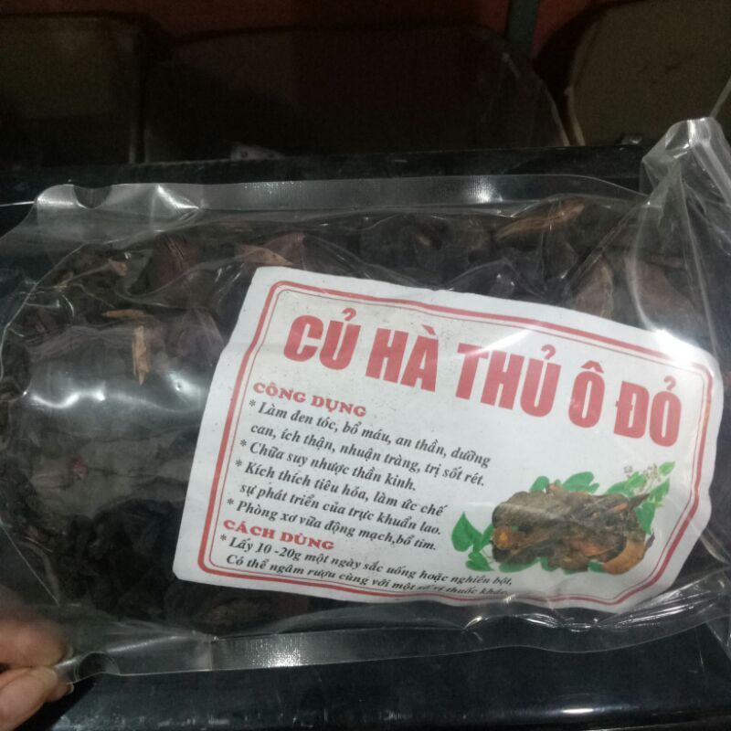 CỦ HÀ THỦ Ô ĐỎ