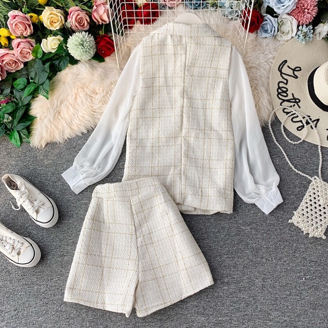 Set bộ vest áo vest gile caro +áo voan cổ thắt nơ tay phồng tay dài+quần đùi short có túi caro