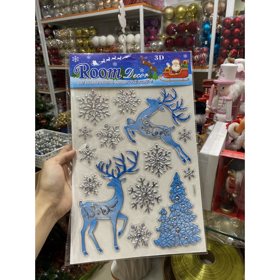 Decal Sticker nổi 3d Giáng sinh phát sáng 40cm x 25cm dán tường, kính trang trí Noel (mẫu 2)