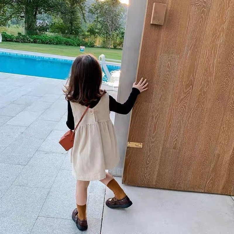 Đầm sát nách hai mặt phong cách Hàn quốc cho bé gái