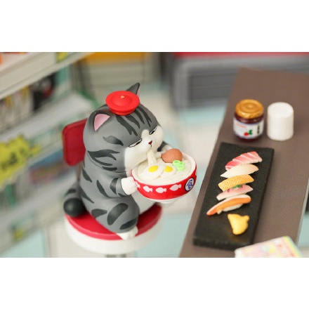 Đồ Chơi Nghệ Thuật pop mart popmart wu huang Và bazaar Màu Đen Hàng Ngày