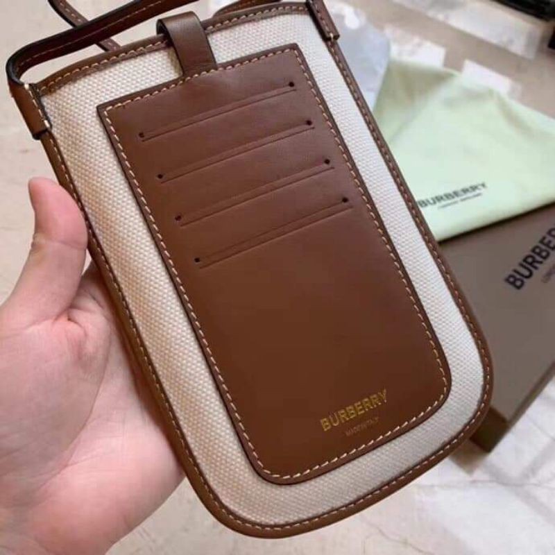 Chiếc túi đựng điện thoại của BBR ❤️