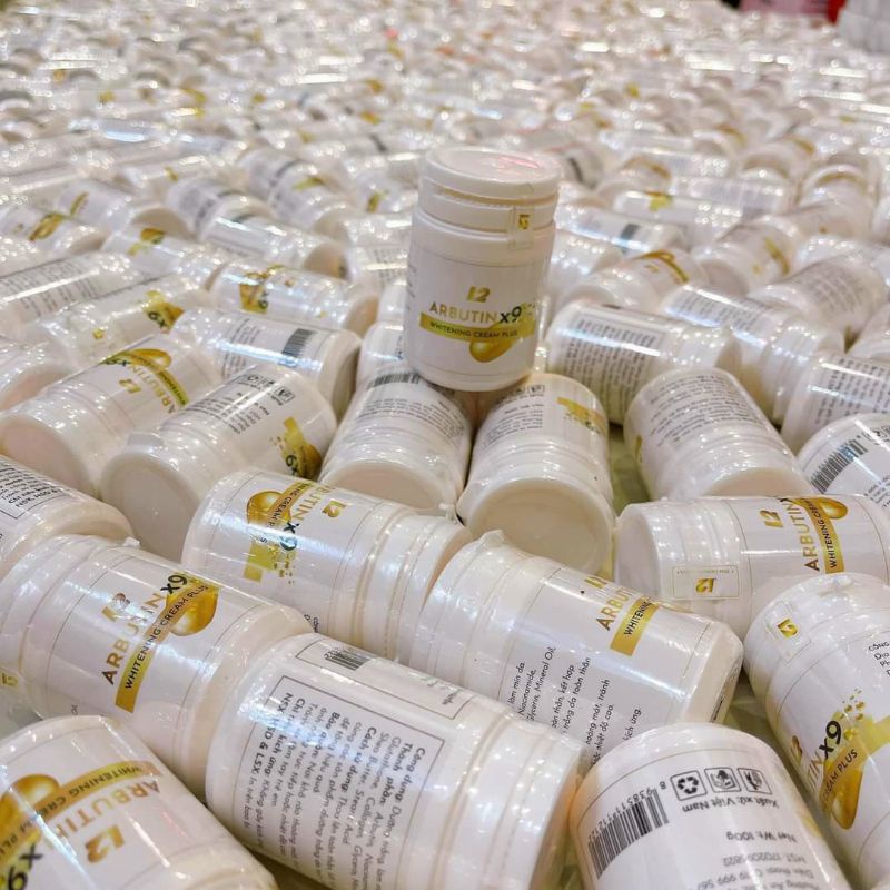 Kem kích trắng arbutin x9
