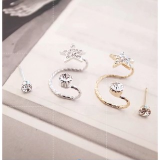 Bông tai gồm 1 chiếc đeo 1 chiếc kẹp 2203