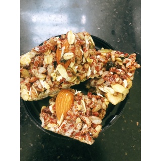 Thanh cơm gạo lứt ngũ cốc chà bông, rong biển hũ 250g