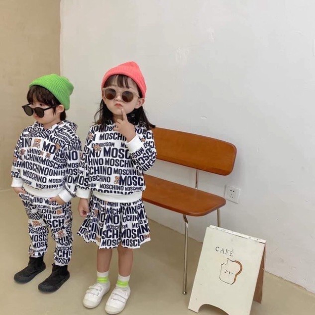 Xả Bộ gấu Moschi.no in tràn bo viền trắng cho bé