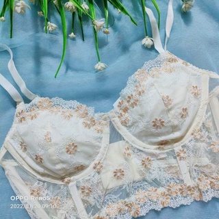 Áo bralette . Áo bra ren .