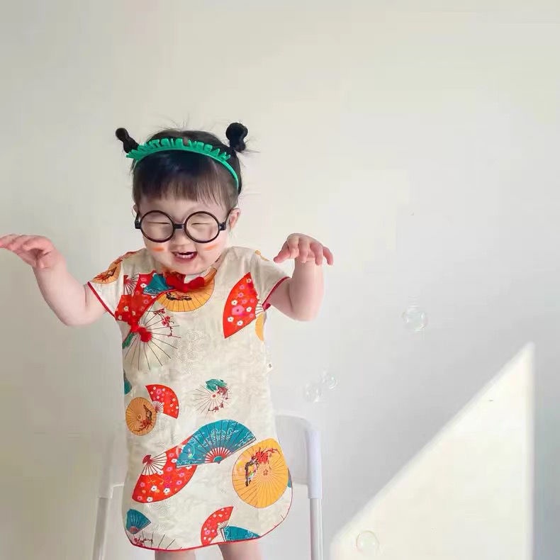 Sườn Xám Tay Ngắn Phong Cách Trung Hoa Mới 2022 Cho Bé Gái