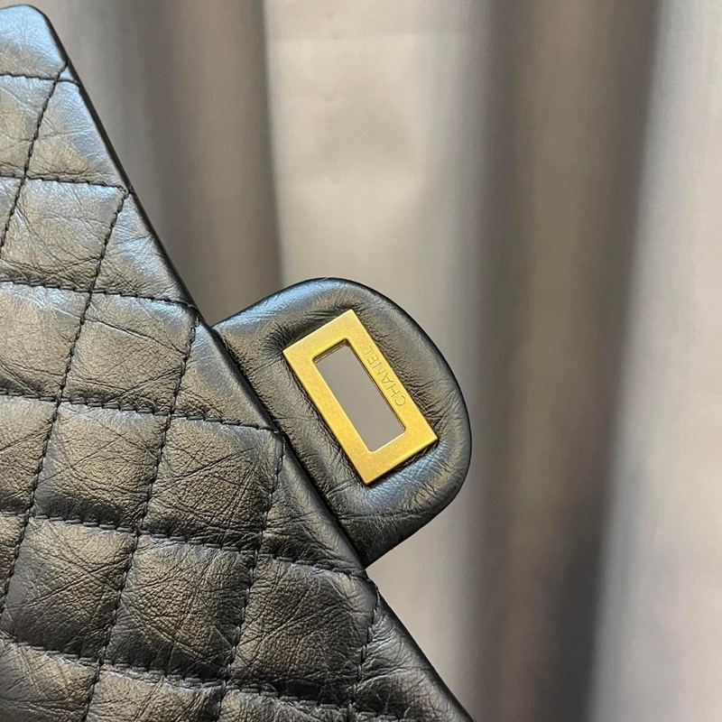 Túi Cha-nel màu đen