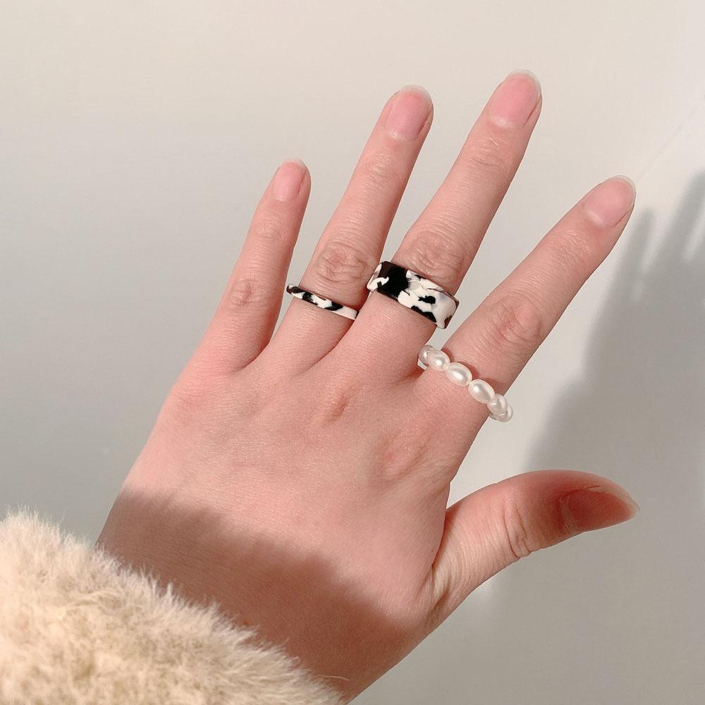 Set 3 Nhẫn Resin Tròn Cổ Điển Cho Nữ