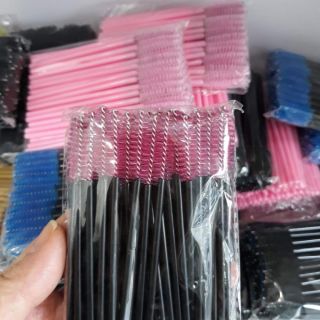 Gói 50 cây chổi chải mi các màu