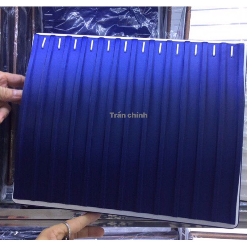 Khay trưng dây chuyền cao cấp 26x32x6cm có 4 màu: đen,trắng,xanh đen,xám