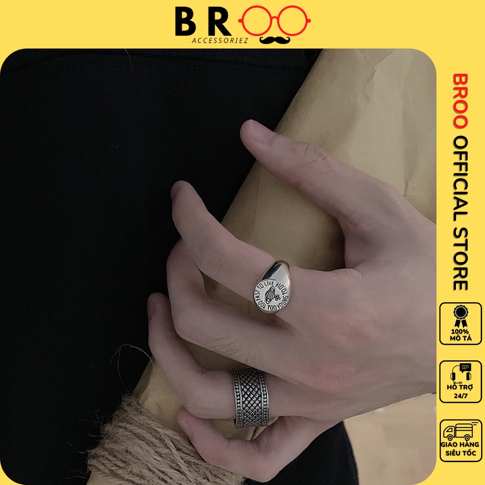 Nhẫn signet chạm khắc màu bạc đẹp unisex tùy chỉnh size cho nam nữ - Signet Ring BROO