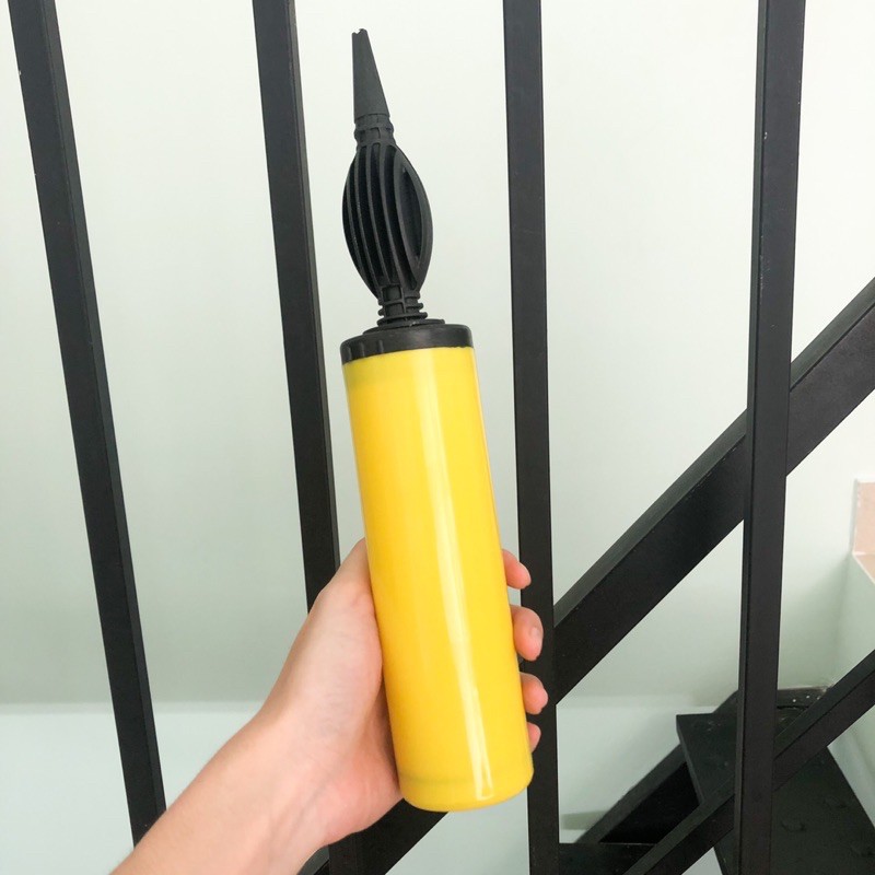 Bơm bóng cầm tay 28cm màu sắc cơ bản
