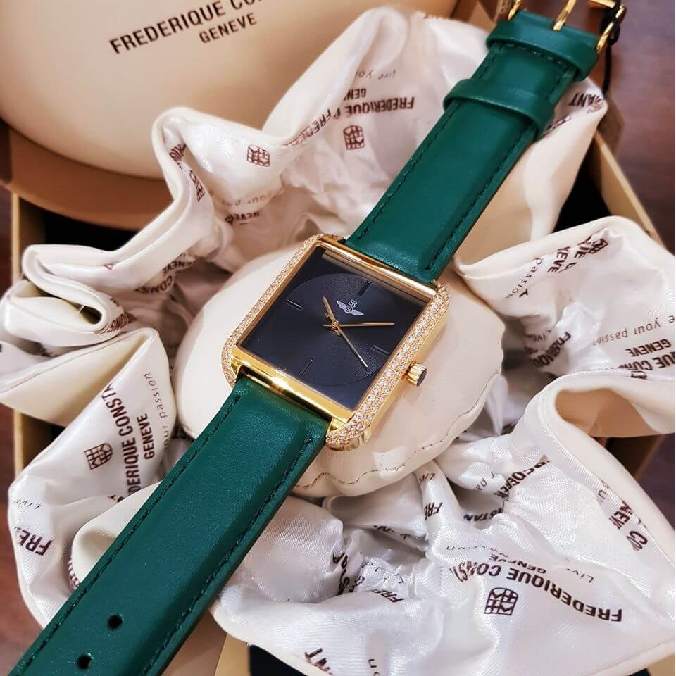 Đồng hồ nữ SRWATCH SL2203.4201 mặt Sapphire đính đá dễ phối đồ và làm sáng da nổi bậ