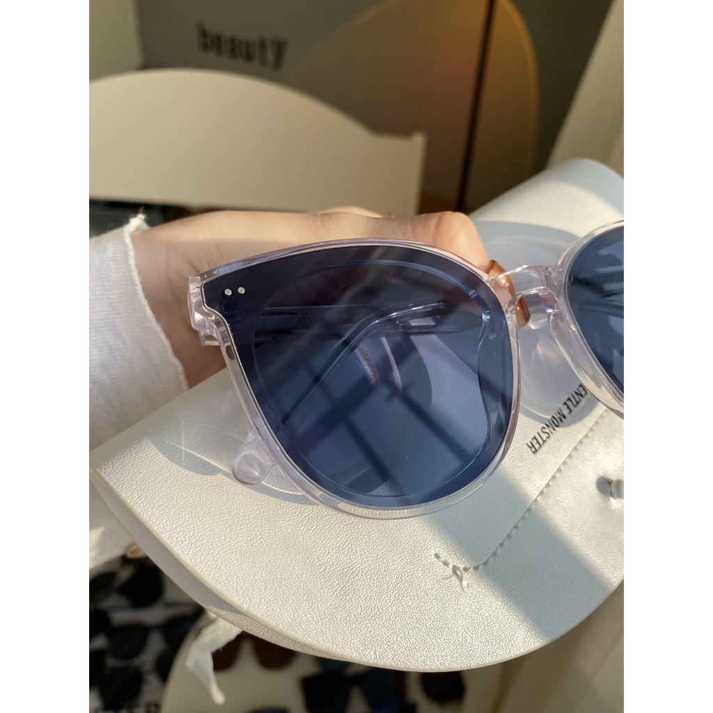 Kính Râm SOLO Phẳng Với Oversize Tròn