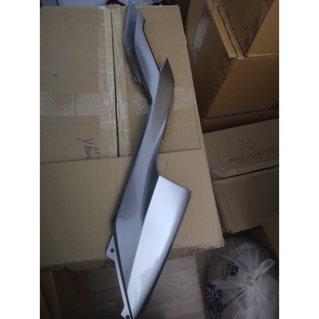 Lườn bạc 150 dùng cho xe vario click 125&150 đời từ 2018 đến 2021.