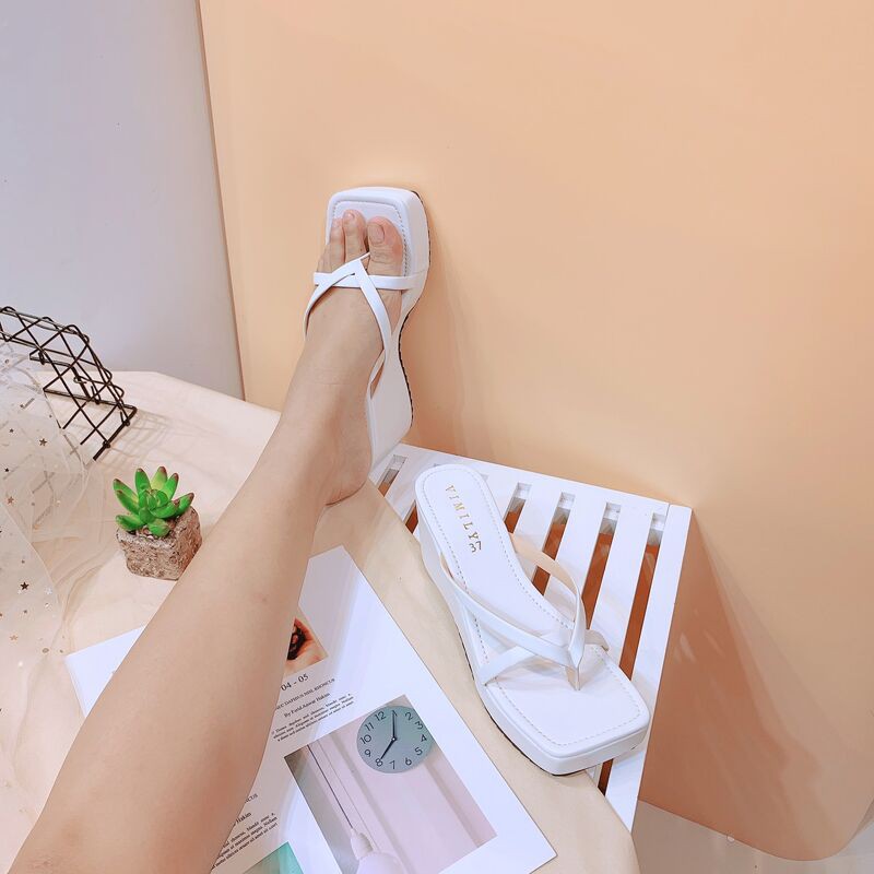 Dép kẹp đế xuồng mũi vuông