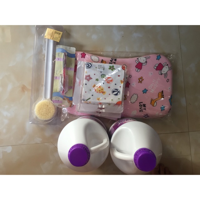 Combo đồ dùng cho mẹ và bé