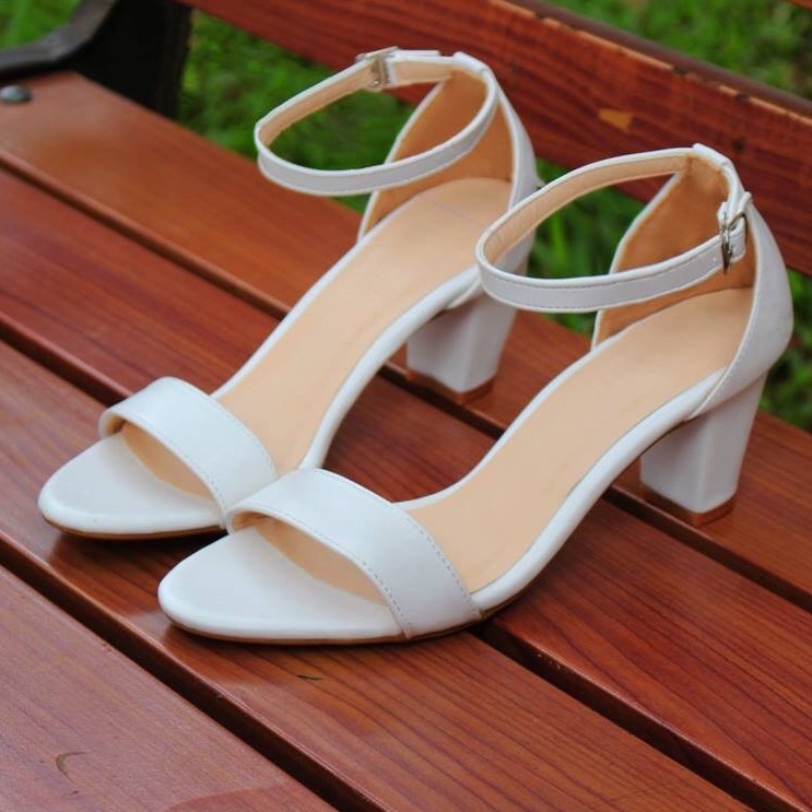 Giày cao gót êm chân gót vuông 5 phân tết 2023 màu đen size nhỏ 31 32 33 34