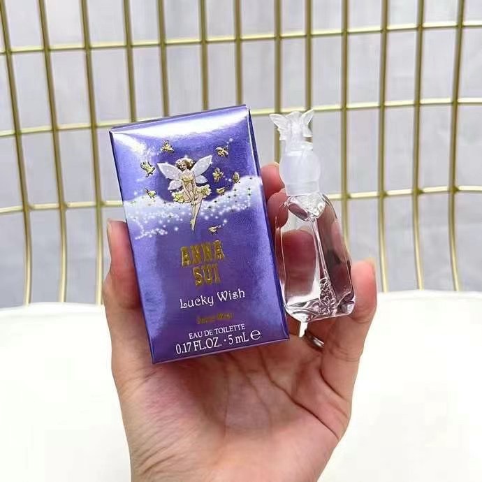 Bộ Nước Hoa Anna Suikone Phiên Bản Mẫu