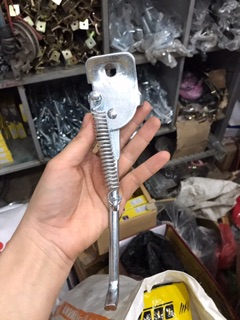 Chân chống xe đạp trẻ em