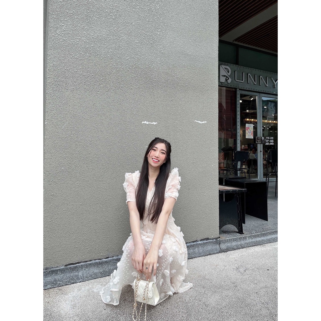 đầm nữ dáng xòe thiết kế 2 lớp . họa tiết hoa nổi