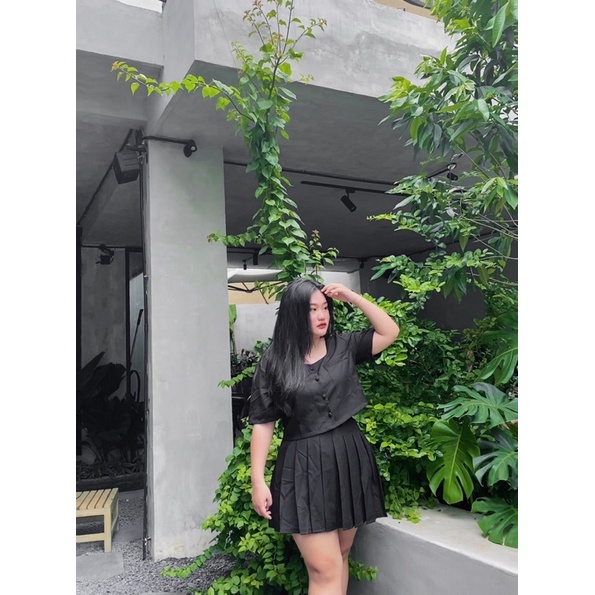 Set áo croptop cài nút + chân váy xếp ly 60-80kg BIGSIZE_GIARE thiết kế trẻ trung kiểu dáng 2022 COLLIN