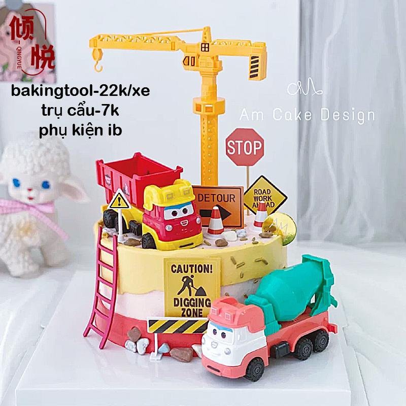 Trang trí bánh hình Trục Cẩu Nhựa VÀNG