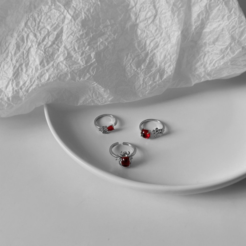 Nhẫn mặt hình hoa và bướm màu đỏ thiết kế hở kiểu dáng đơn giản 191180