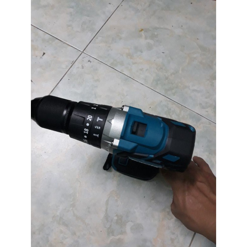 máy khoan pin 13mm makita,có búa,động cơ không chổi than