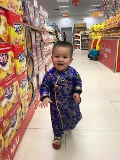 Áo dài cách tân cho bé trai