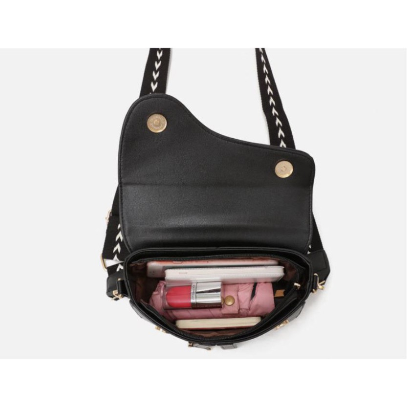 Túi xách nữ, túi đeo chéo hình yên ngựa thời trang cá tính dây đeo bản to DC10  - Chip Xinh Beauty | BigBuy360 - bigbuy360.vn