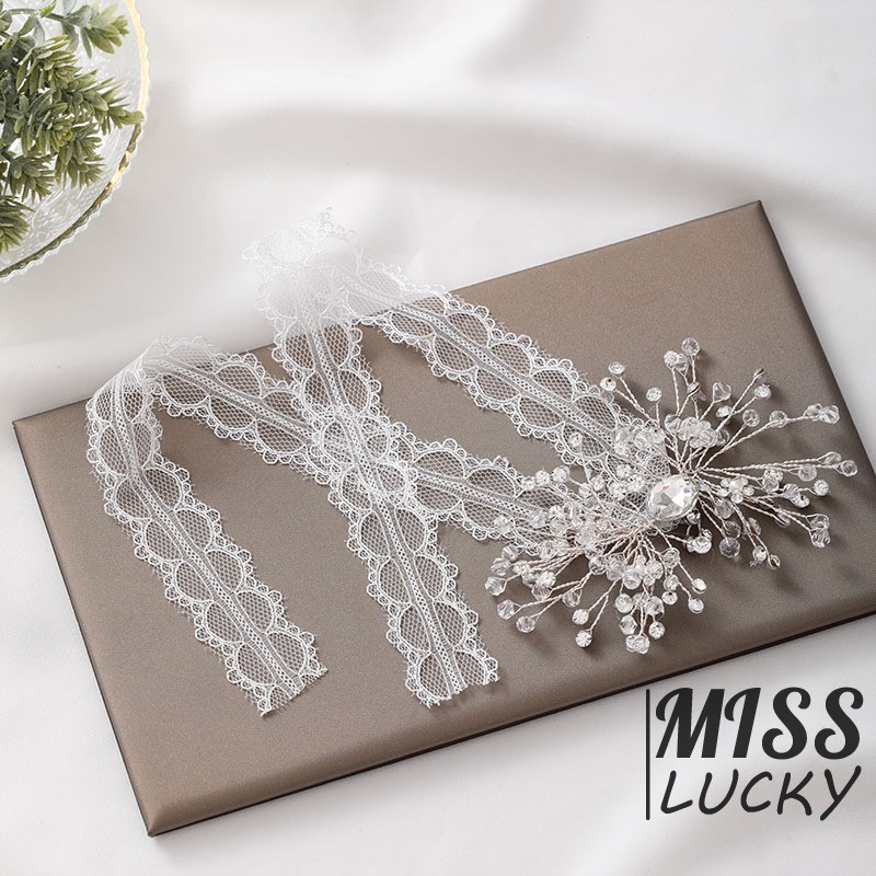 Trâm cài tóc phối vải ren đính ngọc trai dễ thương cho cô dâu