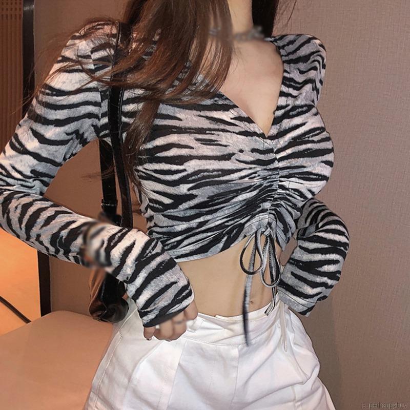 Áo croptop tay dài in họa tiết ngựa vằn cổ chữ V quyến rũ