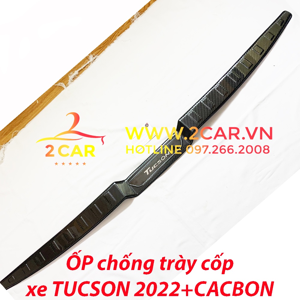 Ốp chống trầy cốp trong, ngoài CARBON xe Hyundai Tucson 2022-2023, chất liệu Cacbon cao cấp
