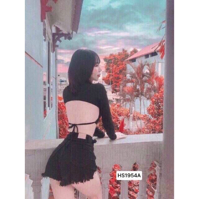 Áo croptop tay dài ôm body , kiểu hở lưng cột dây cực sexy , chất thun bozip mềm mịn mát có kèm mút tiện lợi