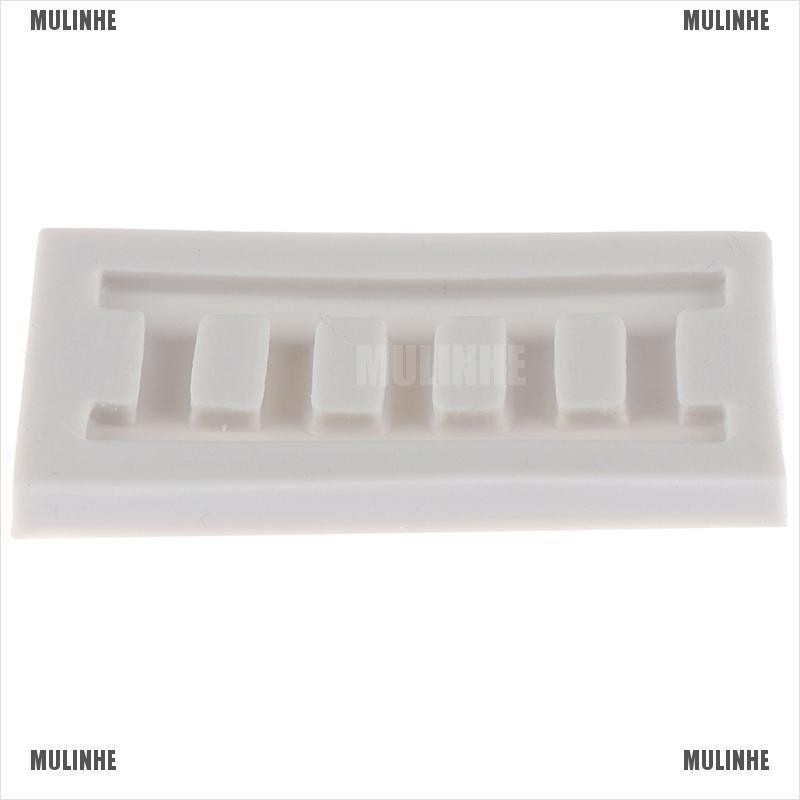 Khuôn Silicone Tạo Hình Thang Trang Trí Bánh